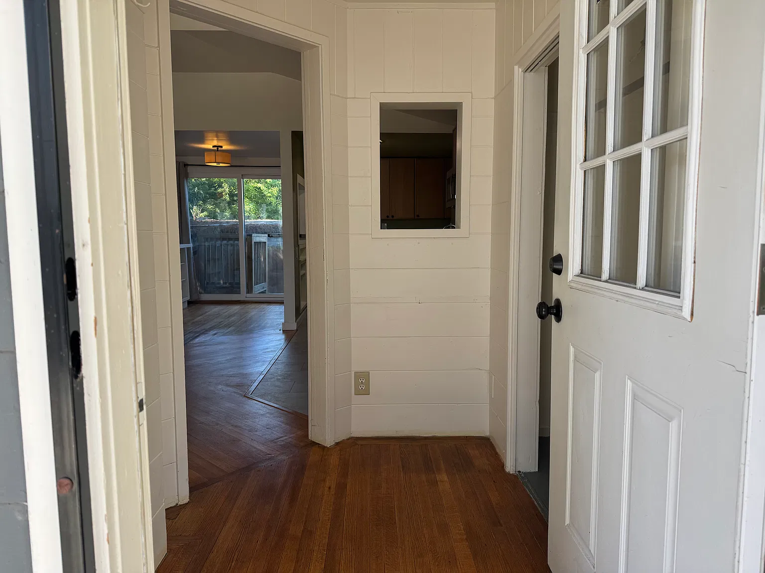 1 bed, 900 sqft, $3,500 — Photo 3