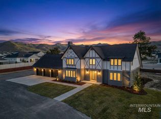 1740 Castle Way, Emmett, ID 83617
