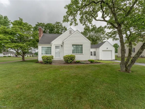 515 E Carrollton St, Magnolia, OH 44643