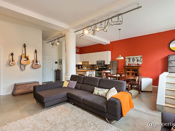 Living Room/Dining Room