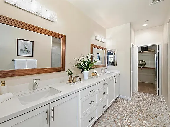 1566 Vista Del Mar Way #3 — Photo 12