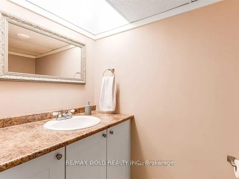 3472 Rexway Dr — Photo 13