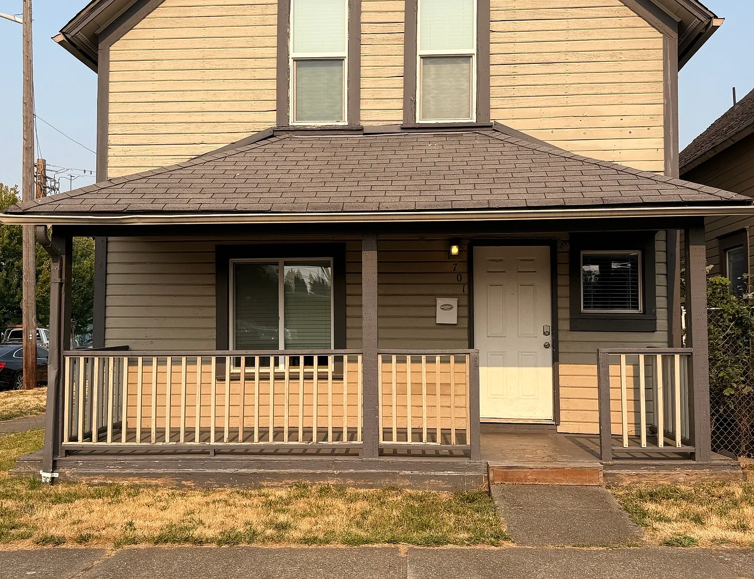 3 bed, 1.5 bath, 1364 sqft, $2,200 — Photo 1