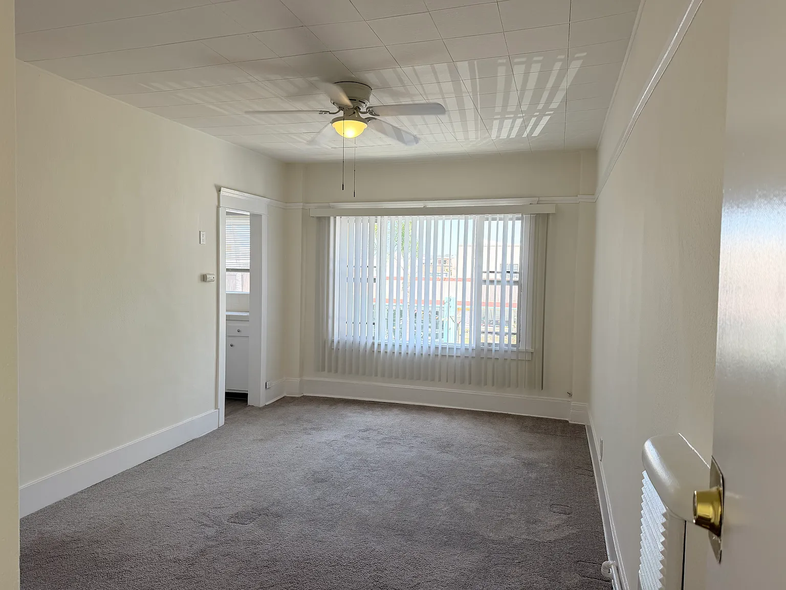 Studio, $1,350 — Photo 1