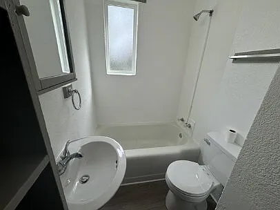 216 Summit St — Photo 3