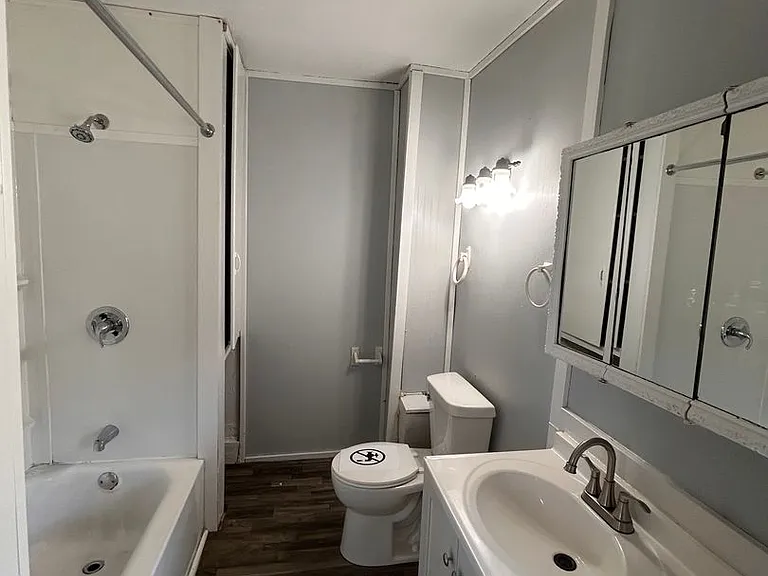 812 Huestis Ave — Photo 6