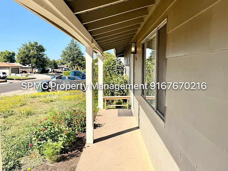 6769 Maywood Way — Photo 4