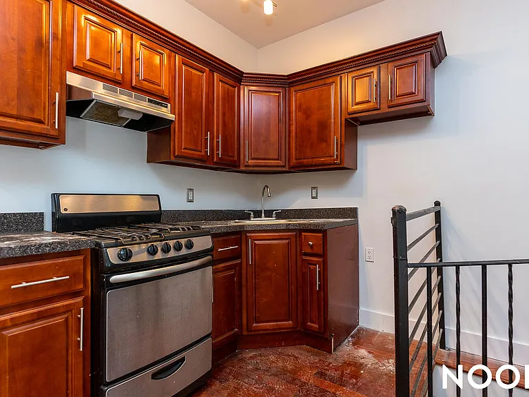 184 Jefferson St #1B — Photo 2