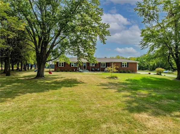 7250 SE Stubbs Rd, Berryton, KS 66409