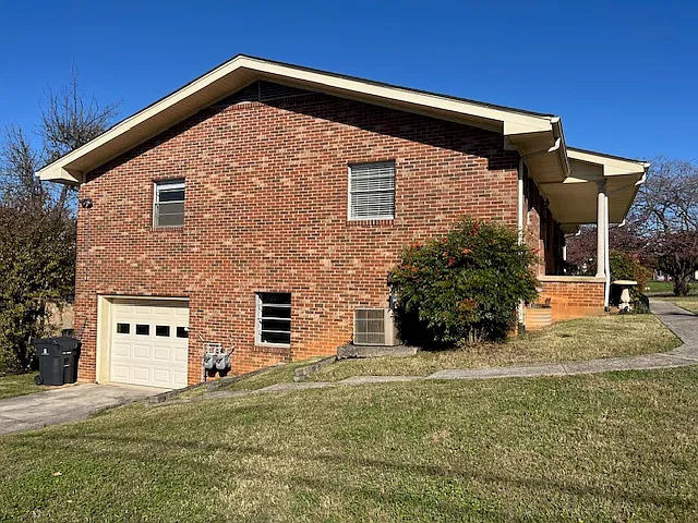 2 bed, $1,350 — Photo 2