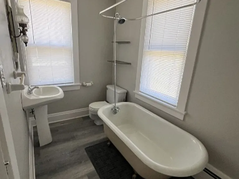 438 Harvey Ave — Photo 8