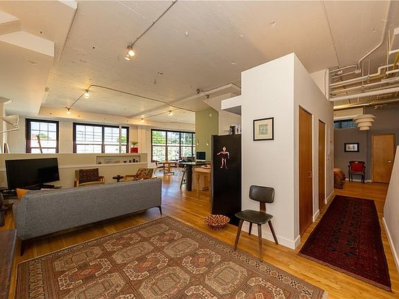4th image of 3608 Payne Ave APT 204