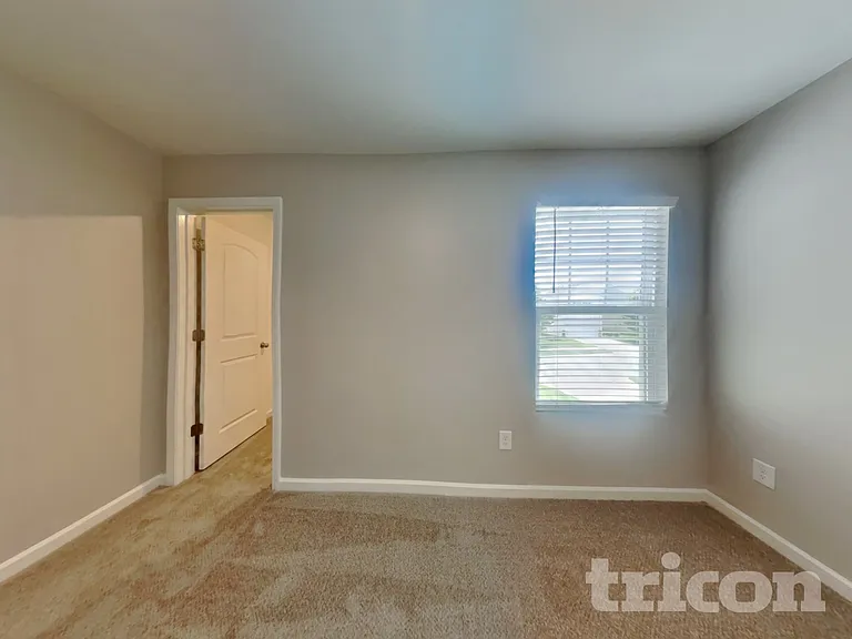 1037 Bitting Hall Cir — Photo 14