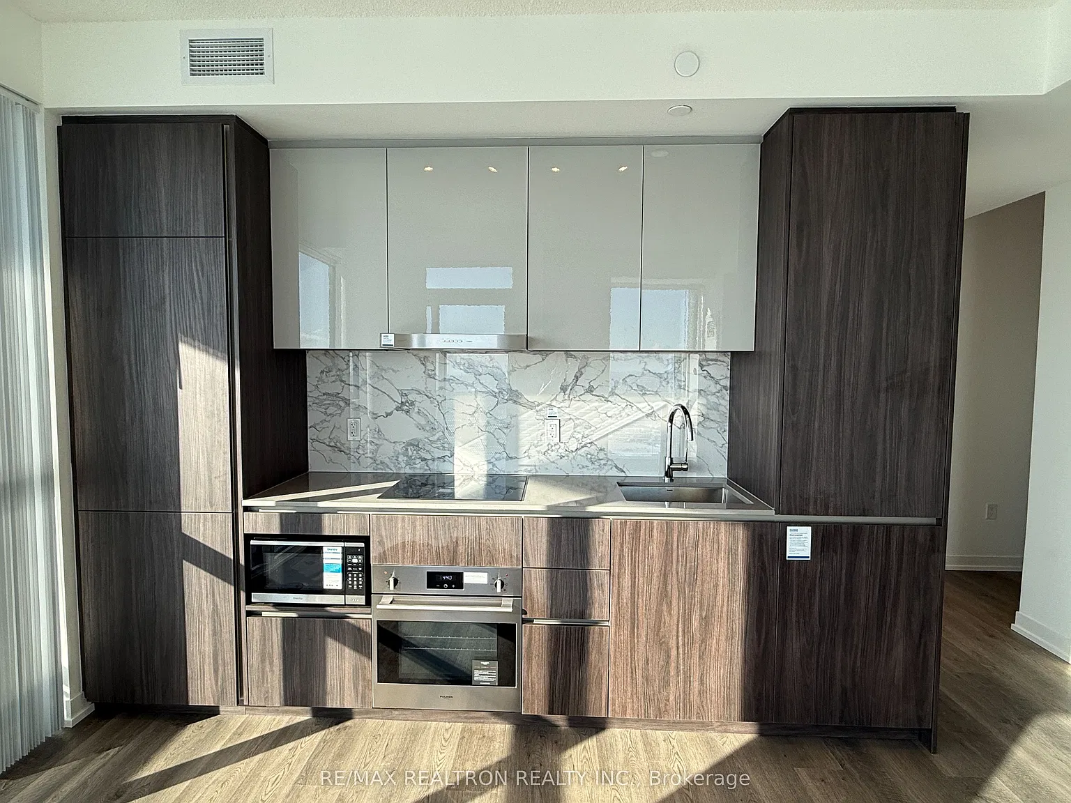 2 bed, $2,600 — Photo 1