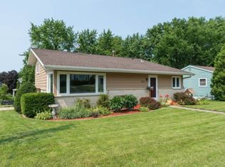 626 Clyde St, Stoughton, WI 53589