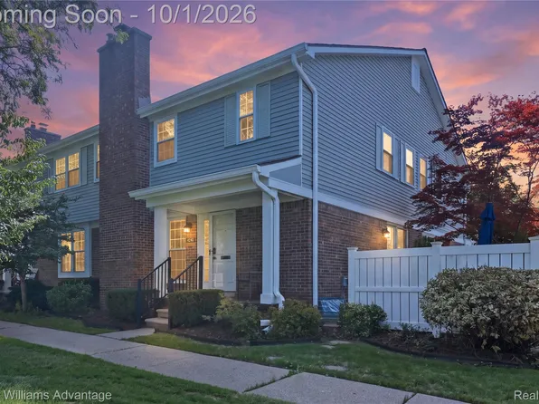 42142 Gladwin St, Northville, MI 48167
