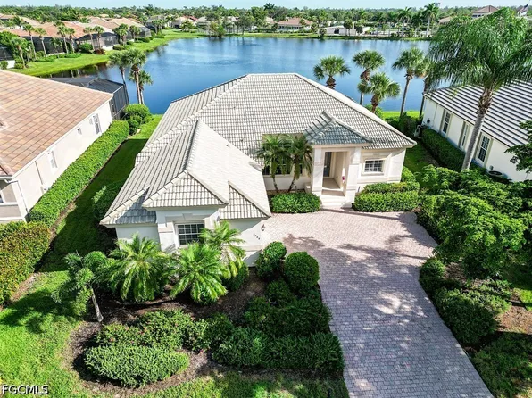 8864 New Castle Dr, Fort Myers, FL 33908