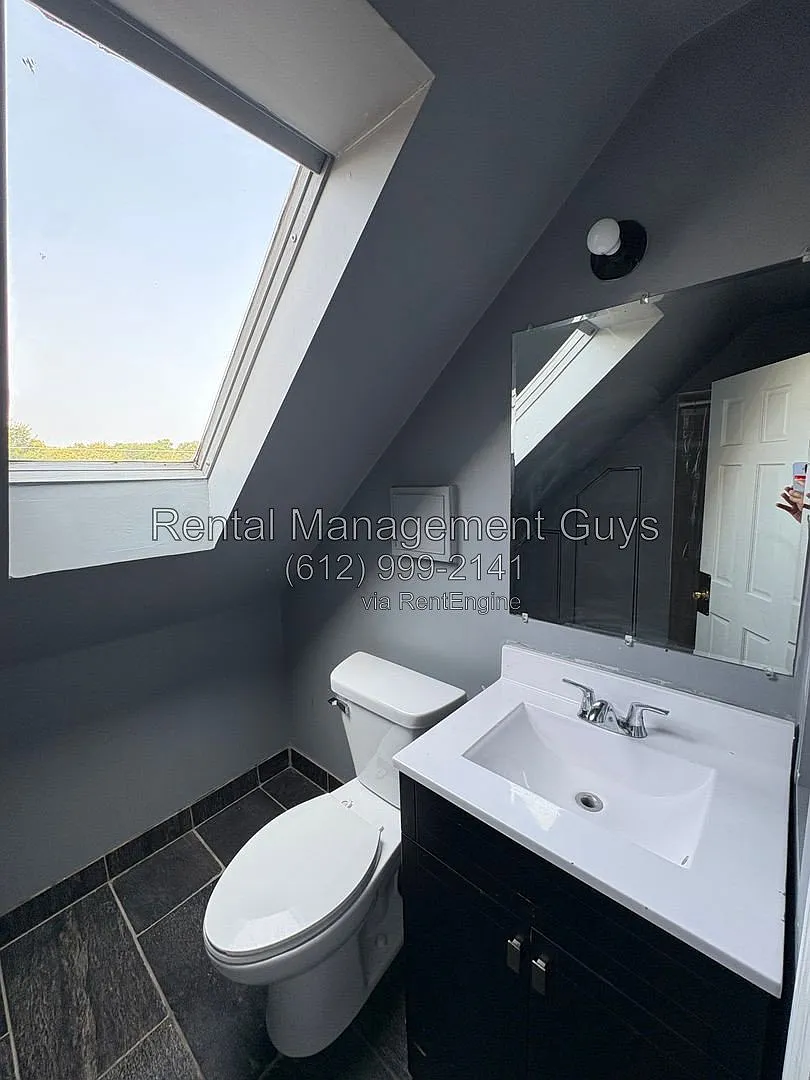 5 bed, 2.0 bath, $2,195 — Photo 3