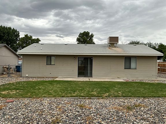 2nd image of 488 Mountain Vista Dr