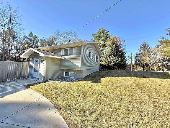 3rd image of 1689 Archer Ln