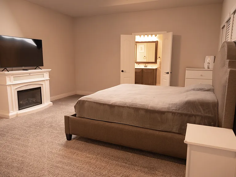4147 Lagoon Pl — Photo 10