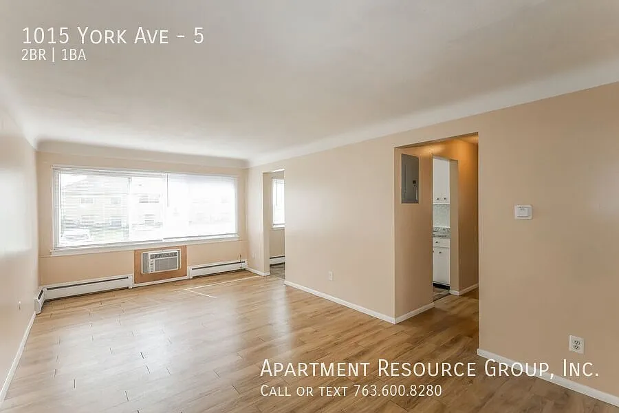 2 Bed/1 Bath Apt for Rent in St Paul! Off Street Parking Included! — Photo 3