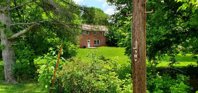 1st image of 108 Hedge Dr