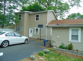 25 McNabb Rd, Lake Hopatcong, NJ 07849