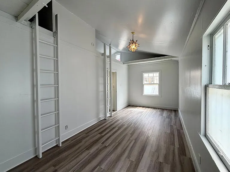 1033-1041 Minna Street — Photo 1