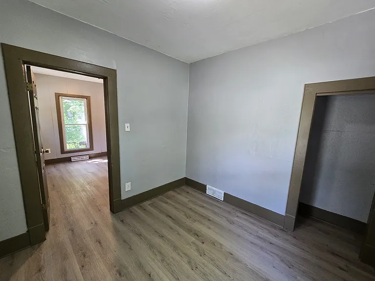 519 Adams St — Photo 12