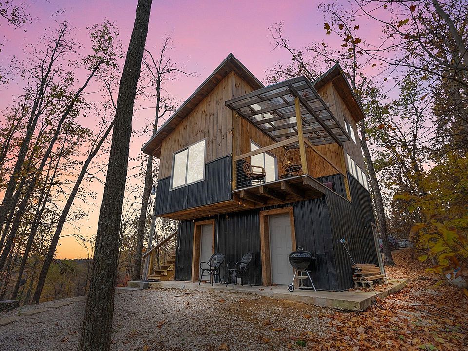 1st image of 190 Forest View Rd