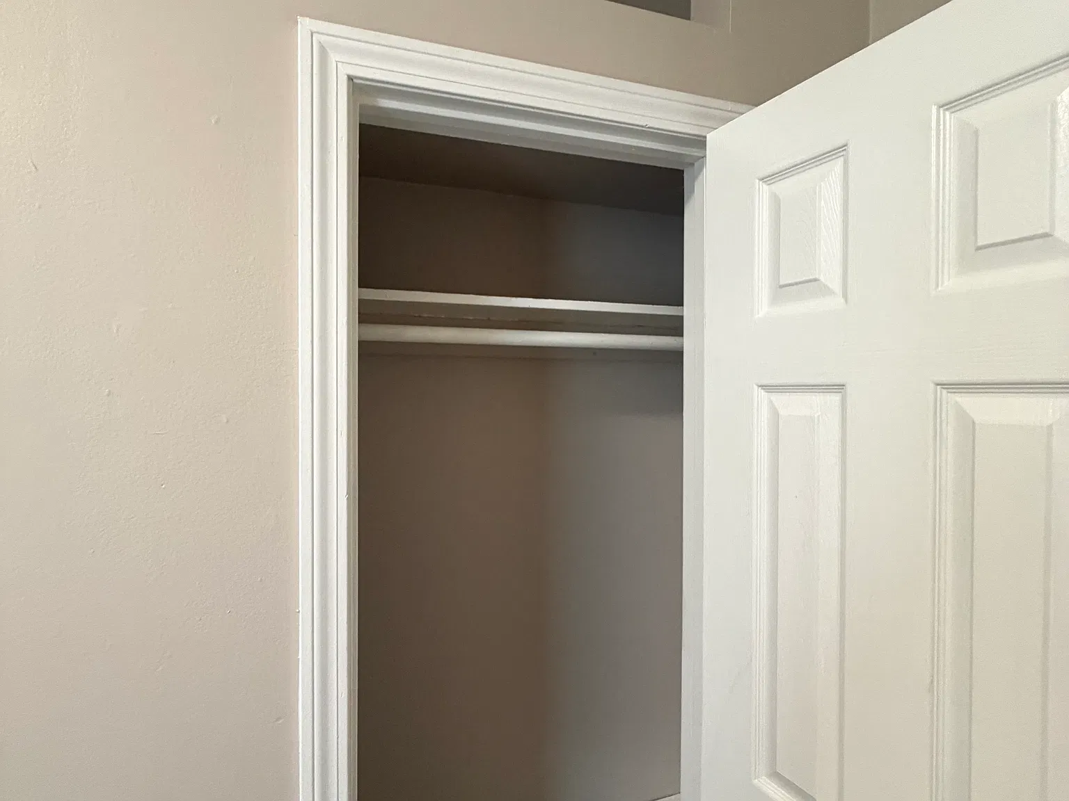 1 bed, $1,300 — Photo 3