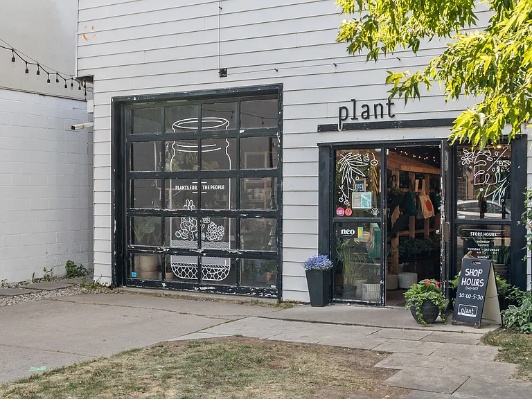 1001 8th St SE — Photo 36