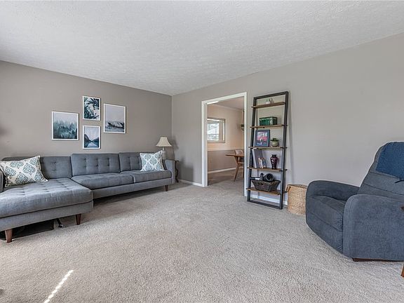 2nd image of 7392 Chinook Dr
