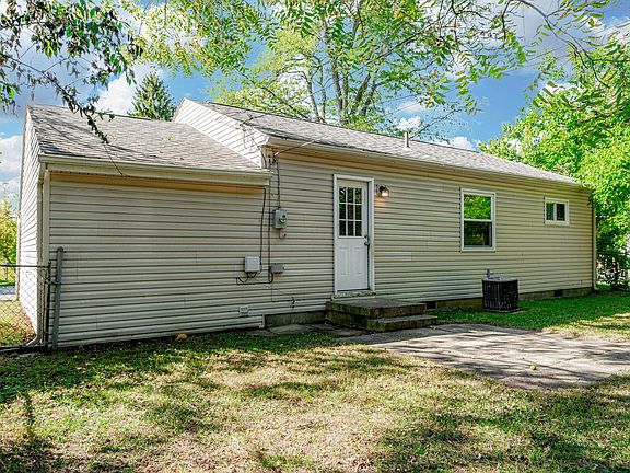 4th image of 1440 Coronet Dr