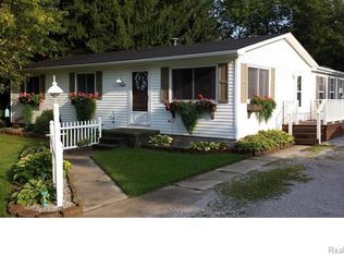 3460 Krafft Rd, Fort Gratiot, MI 48059