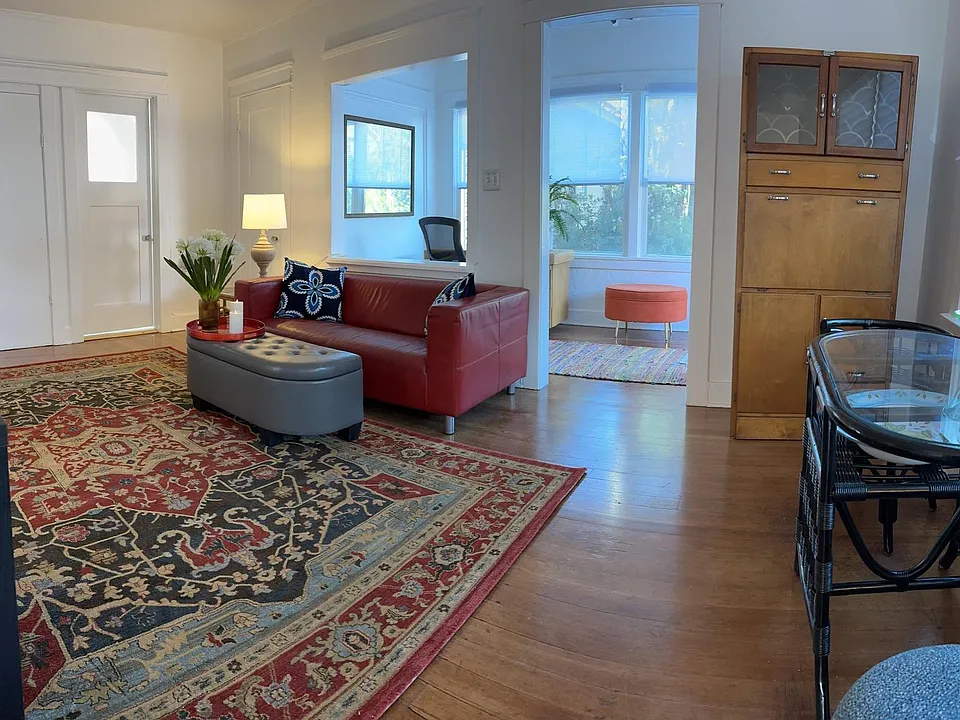 2309 1/2 Pacific Ave