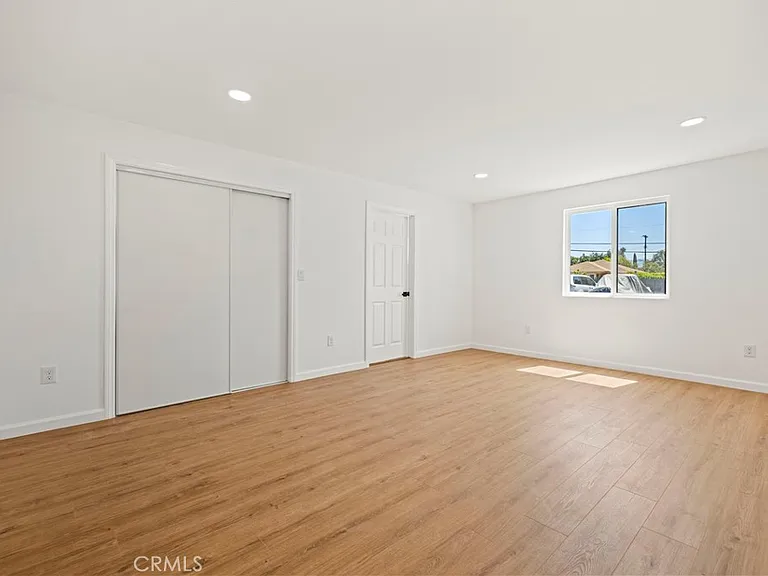 11549 Kagel Canyon St — Photo 20