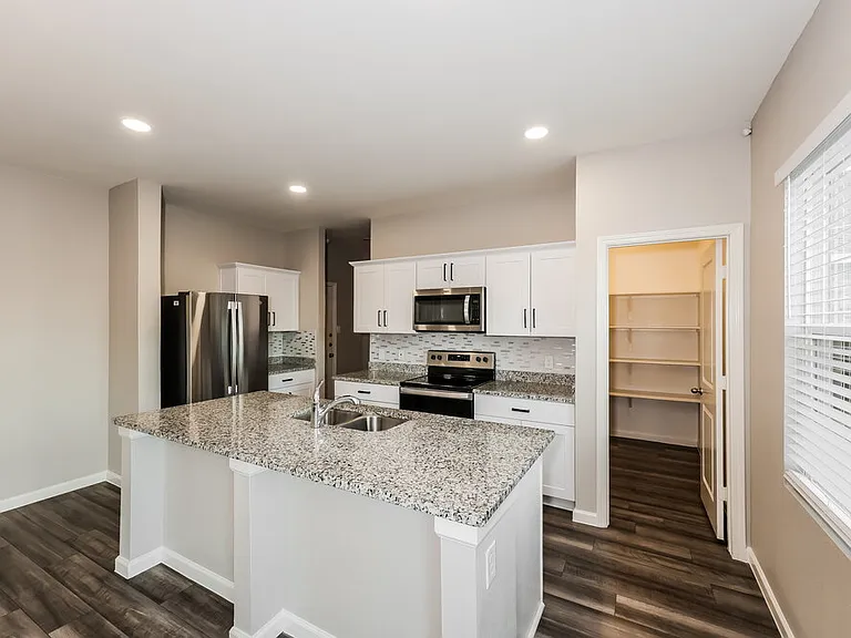 10313 Castlelyons Ln — Photo 6