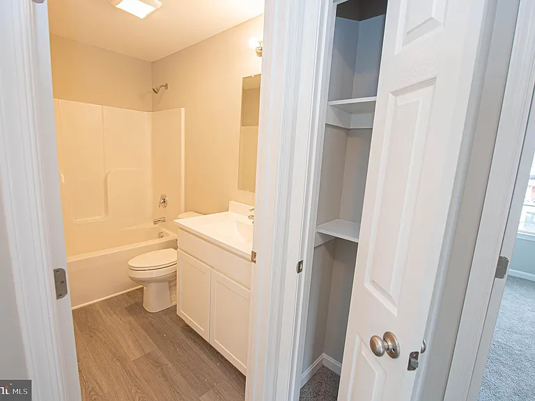 241 Morgans Ct — Photo 55