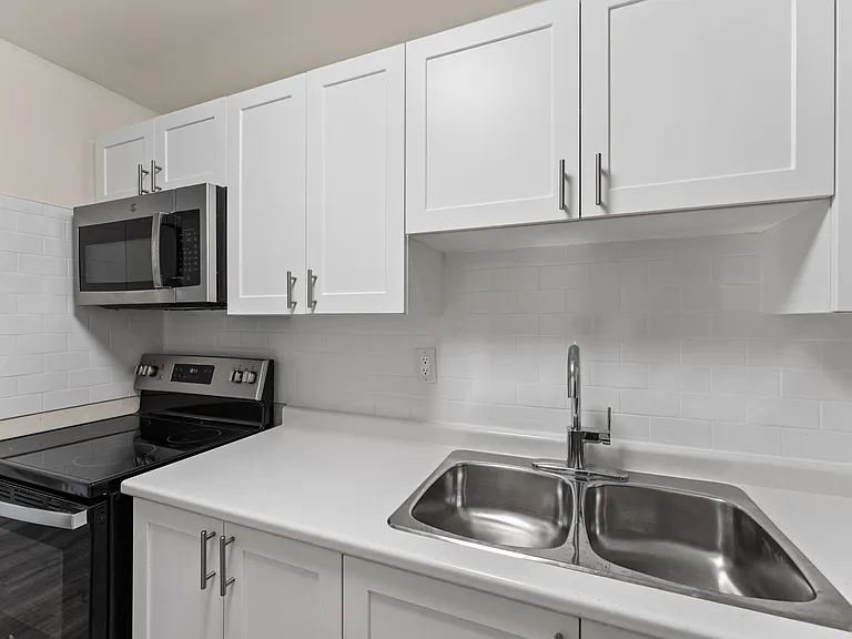 15 Sympatica Cres — Photo 20