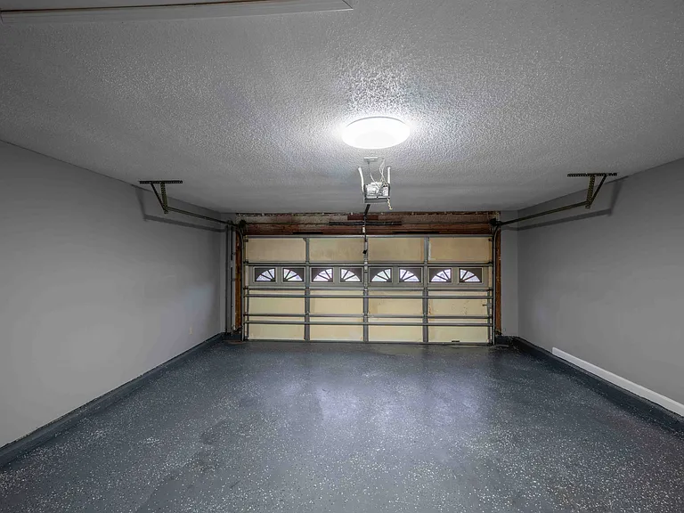2645 Sam Houston Pl — Photo 46