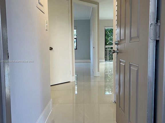 5th image of 8290 Lake Dr #Ld207-2