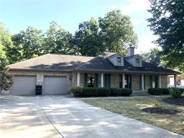 49 Beyers Lake Est, Pana, IL 62557