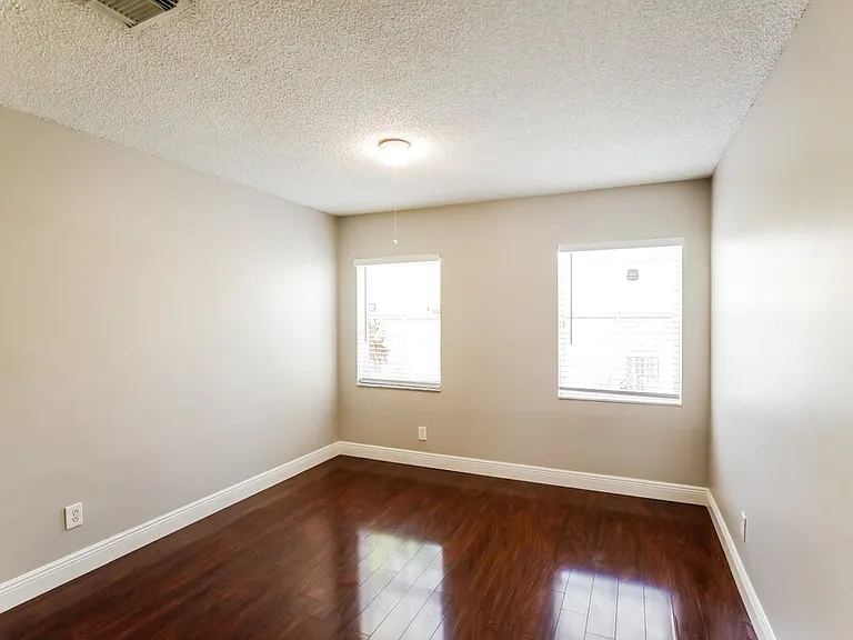 210 NW 207th Way — Photo 12