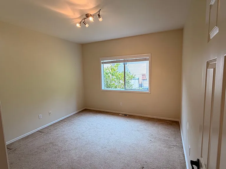 4504 194th Way NE — Photo 13