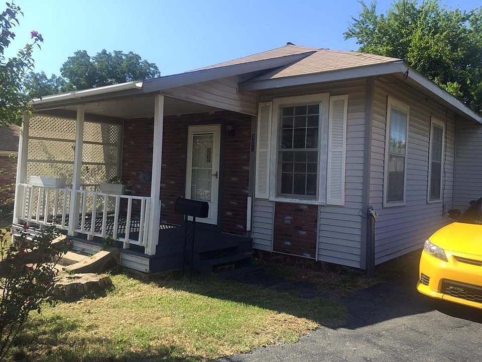 1st image of 303 E South Ave