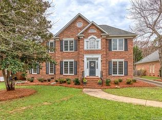 6618 Shaftesbury Rd, Charlotte, NC 28270