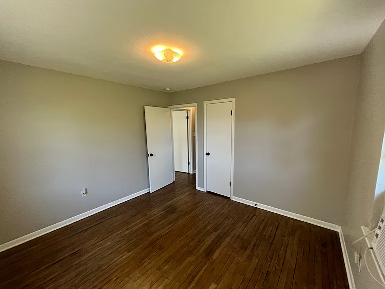 408 Jefferson Ave — Photo 12