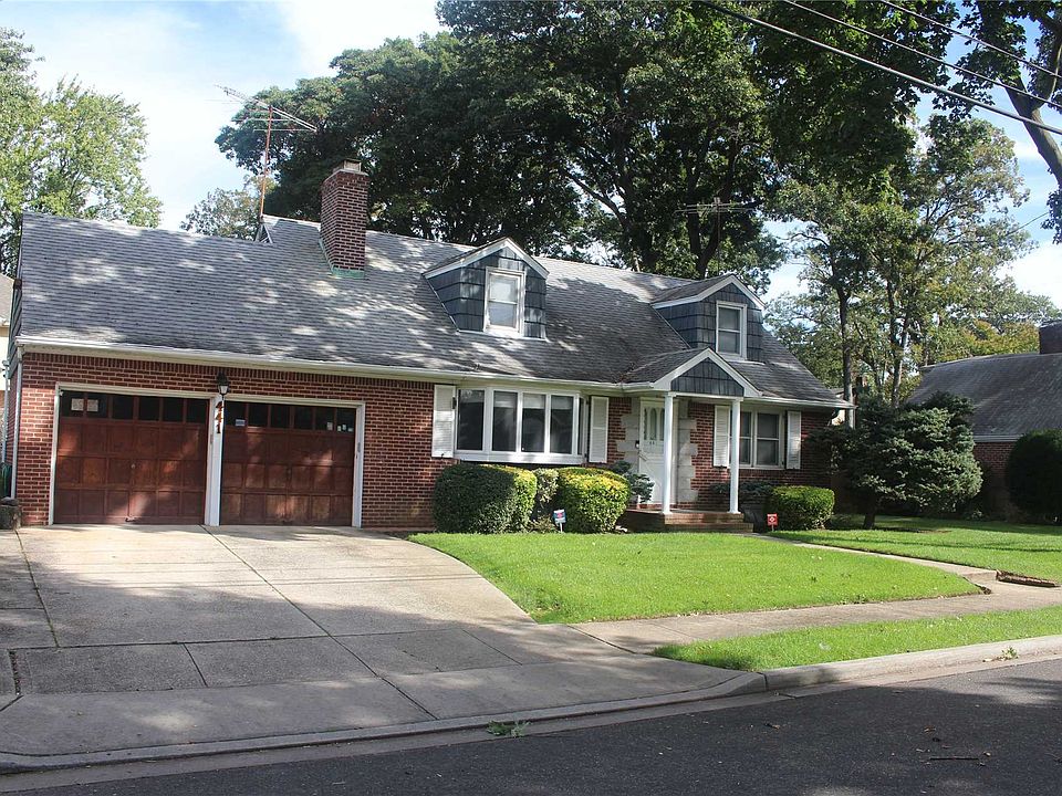 1st image of 441 Linden St